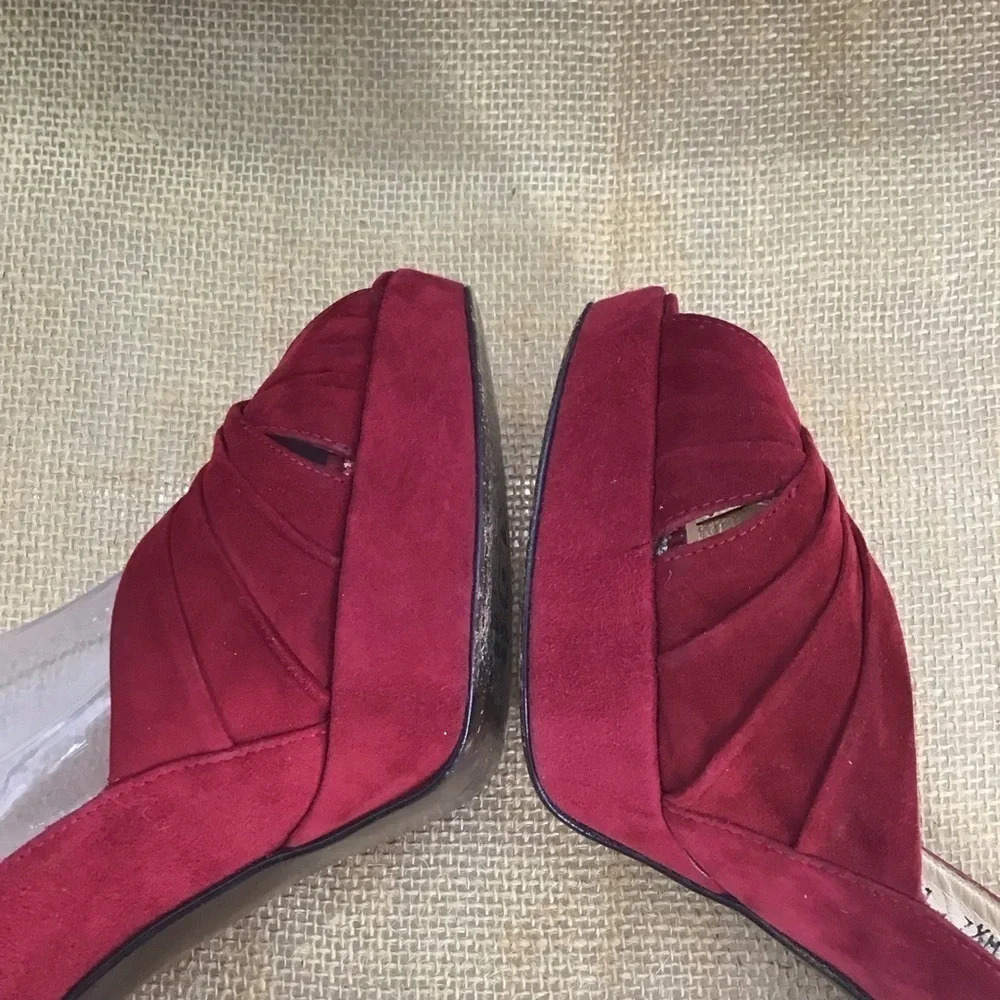 Stuart Weizmann Women’s Red Suede Leather Party Platform Sling Heels Size 7.5 - Picture 8 of 11